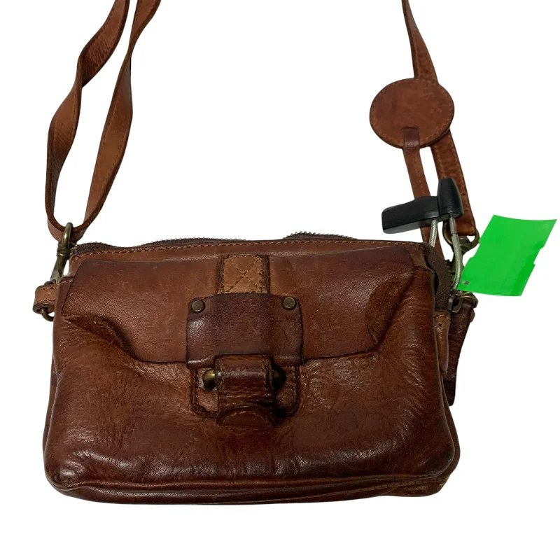 Crossbody Leather By Clothes Mentor, Size: Small